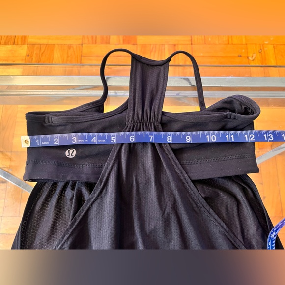 Lululemon athletic top - Picture 5 of 6